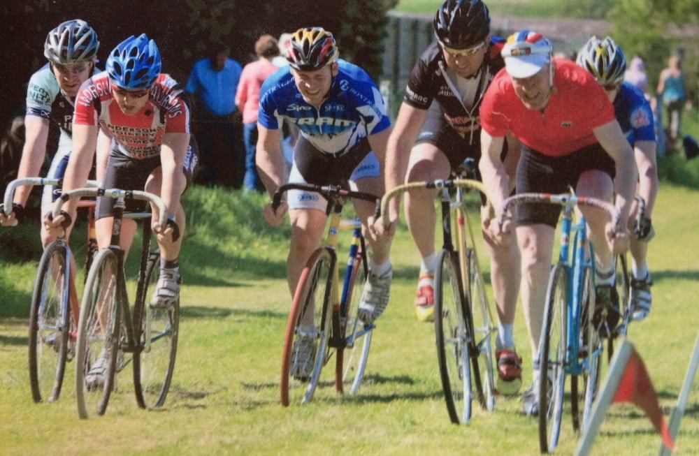 grass track cycling